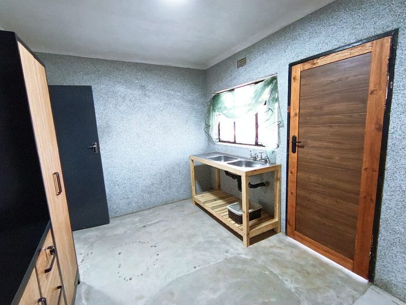 House For Sale in Nigel - Photo 6