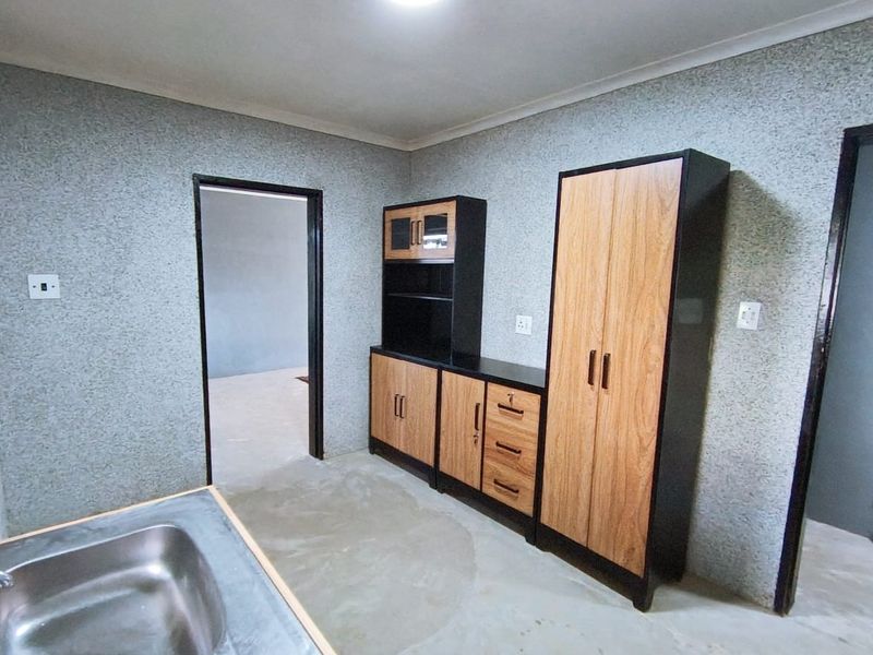 House For Sale in Nigel - Photo 4