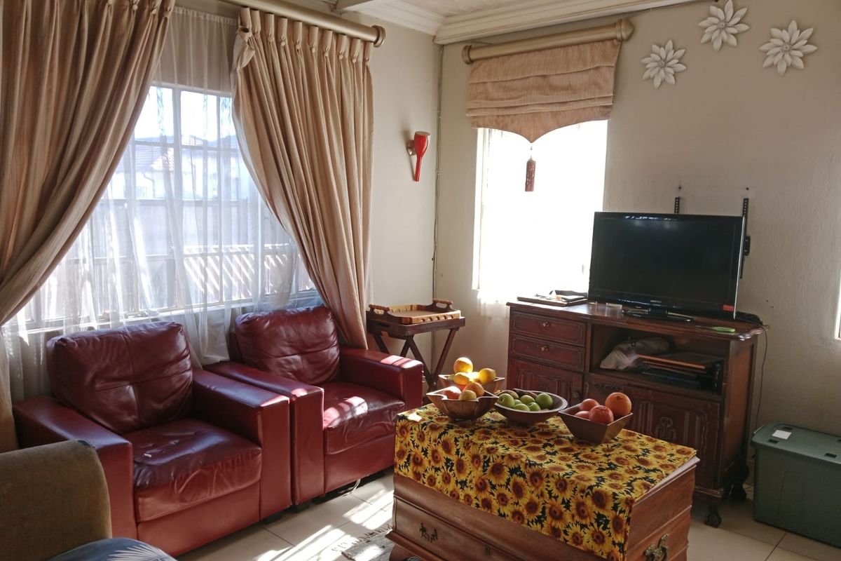 Four bedroom house to let - Photo 2