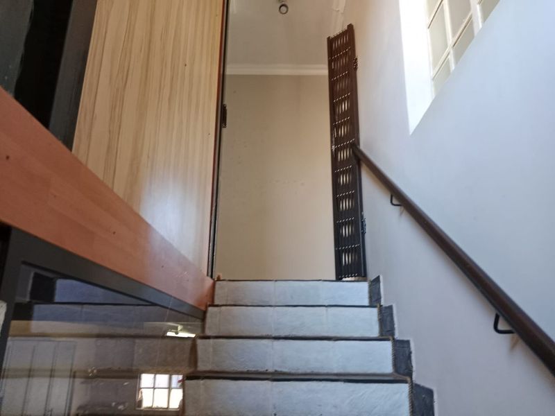 Four bedroom house to let - Photo 10