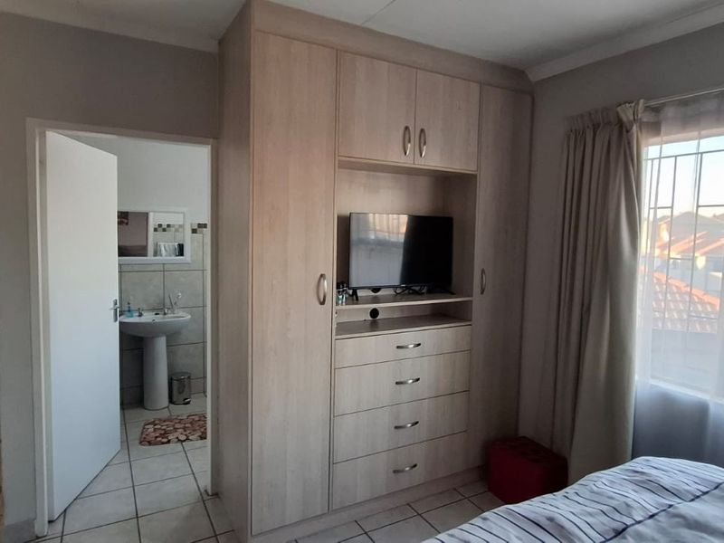 PLACE TO RENT AT LEOPARD'S REST - Photo 5