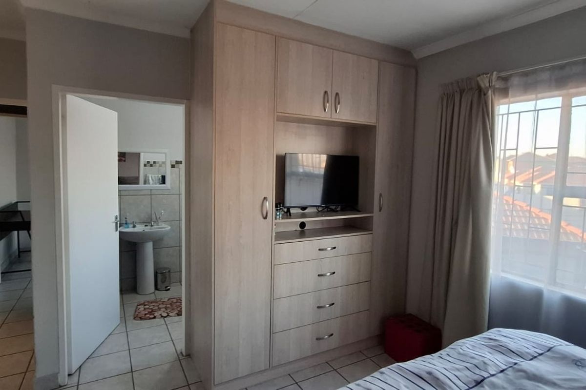 PLACE TO RENT AT LEOPARD'S REST - Photo 5