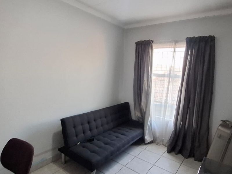 PLACE TO RENT AT LEOPARD'S REST - Photo 4