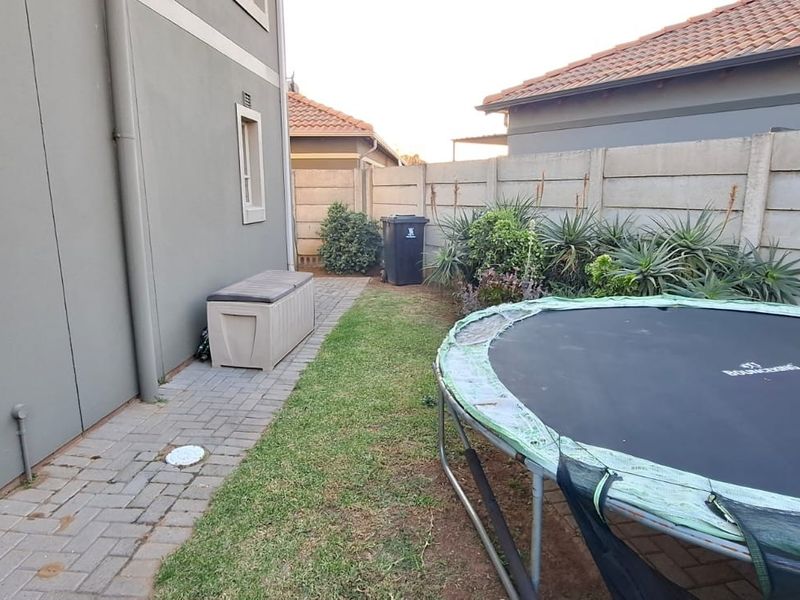 PLACE TO RENT AT LEOPARD'S REST - Photo 6