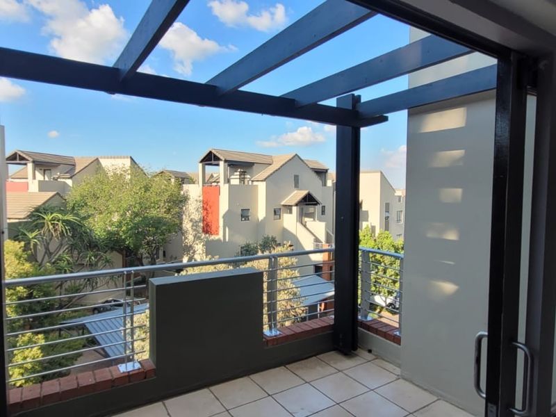 Apartment To Rent in Lonehill, Sandton - Photo 8