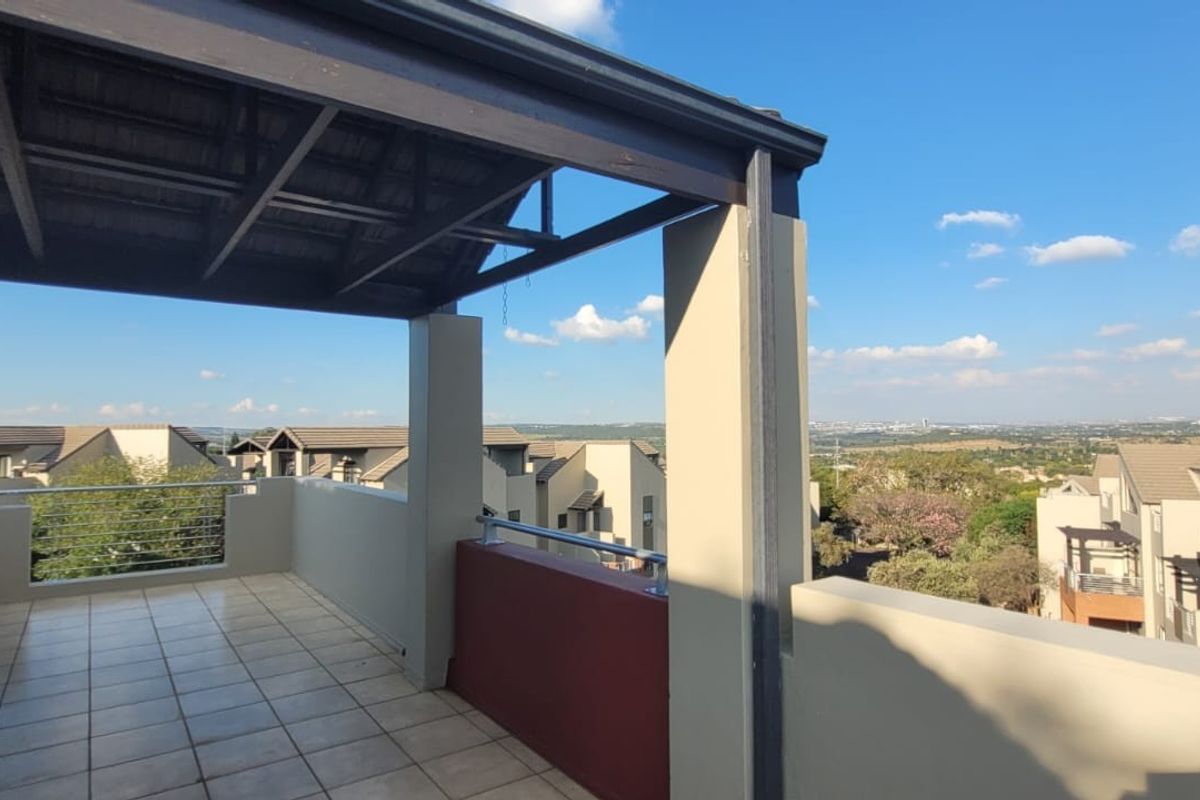 Apartment To Rent in Lonehill, Sandton - Photo 3