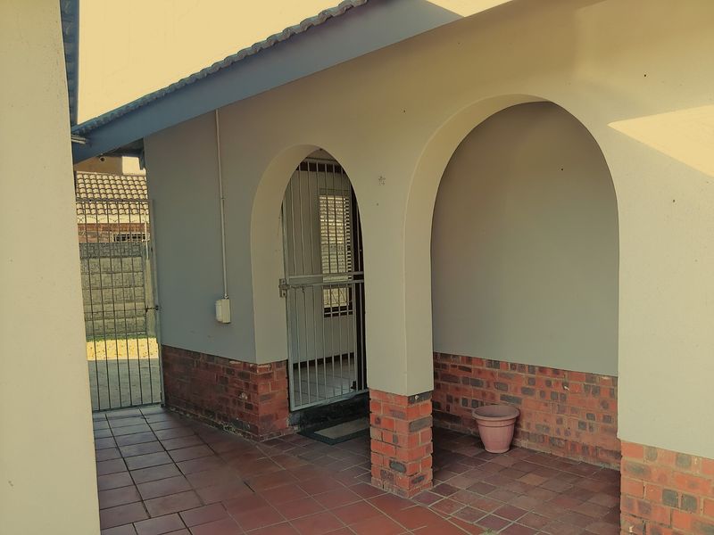 3 Bedroom House to Rent in Veld En Vlei, Richards Bay, KwaZulu Natal - Photo 5