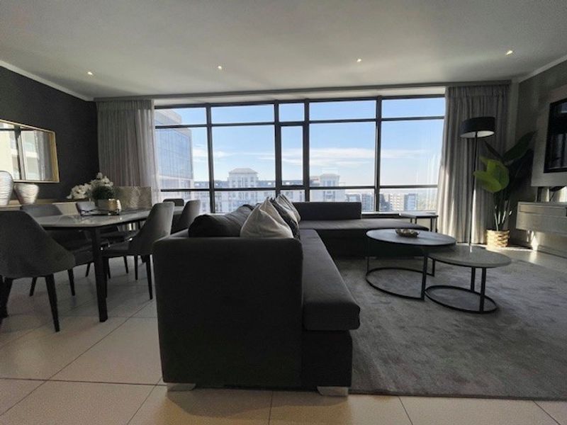 Exquisitely furnished 2 bed upper floor apartment - Photo 4