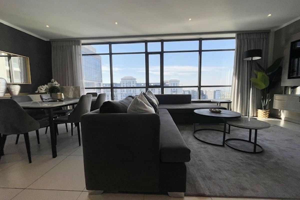 Exquisitely furnished 2 bed upper floor apartment - Photo 4