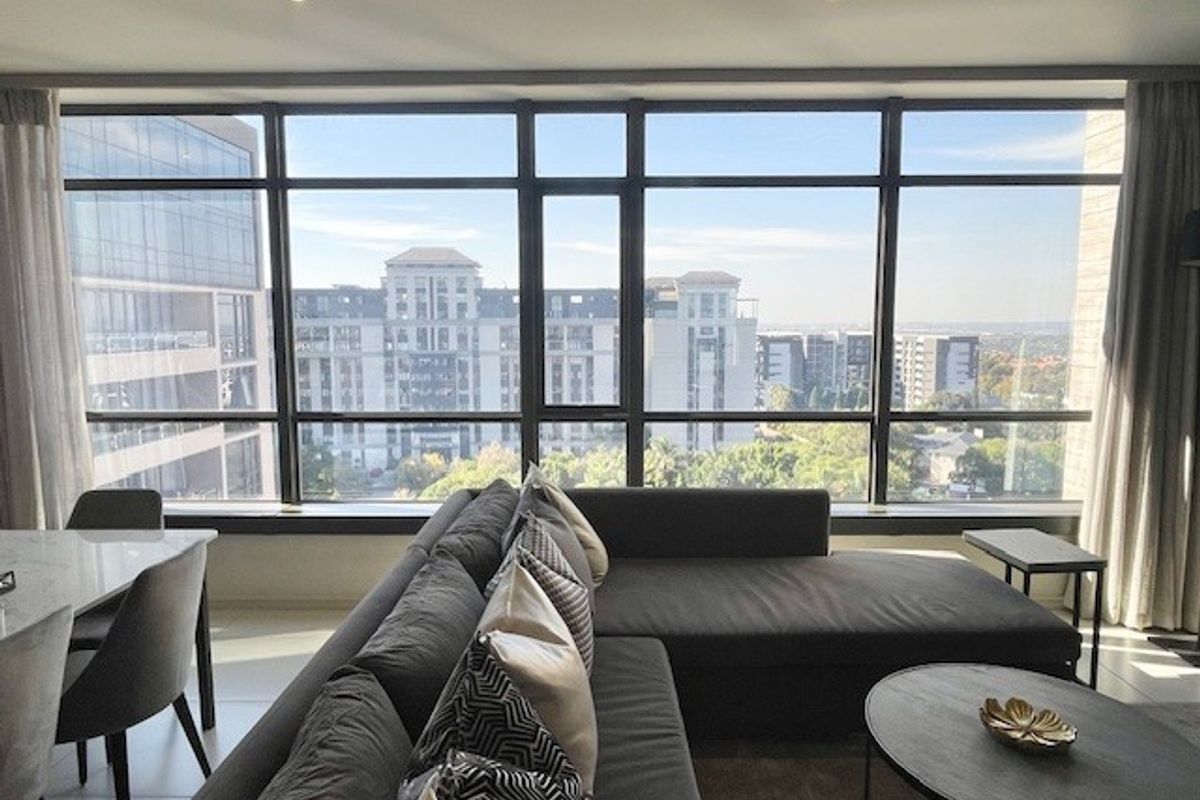 Exquisitely furnished 2 bed upper floor apartment - Photo 5
