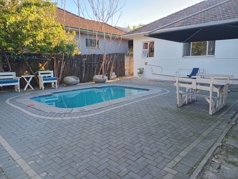 2 Bedroom property with 3 separate entrance apartments - Photo 4