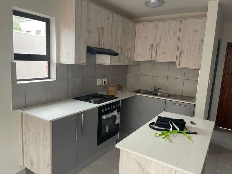 Apartment To Rent in Noordwyk, Midrand - Photo 3