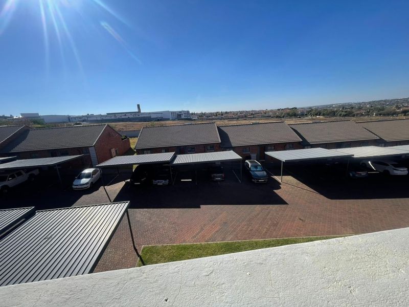 Apartment To Rent in Noordwyk, Midrand - Photo 10
