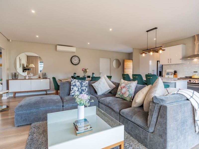 Modern Elegance in an Exclusive Boutique Complex - Photo 4