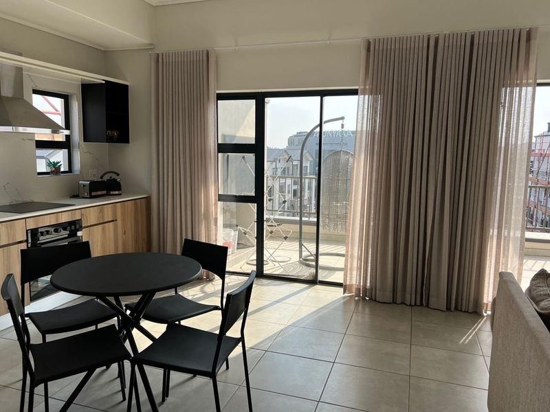 Apartment For Sale in Waterfall, Midrand - Photo 2