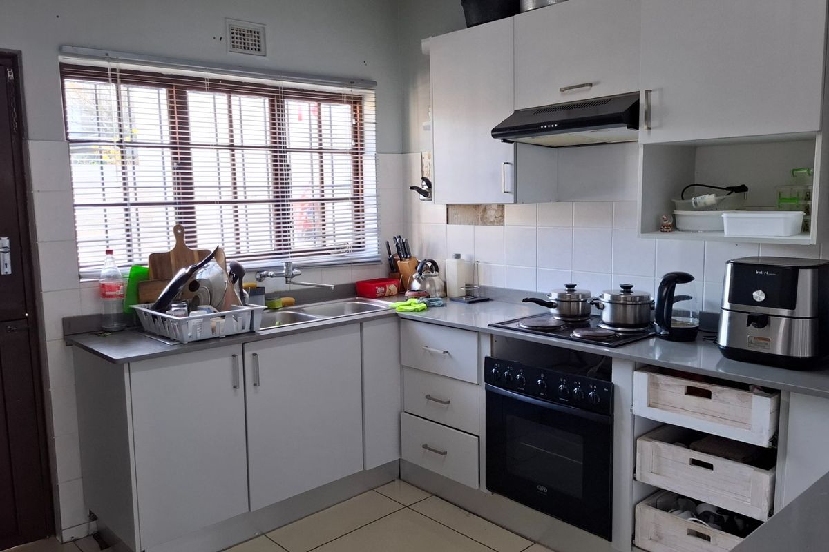 Duplex for sale in Uvongo, KZN - Photo 2