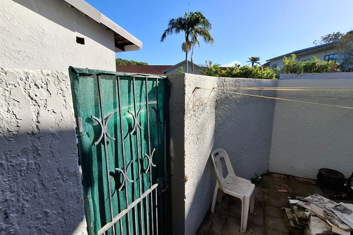 Duplex for sale in Uvongo, KZN - Photo 5