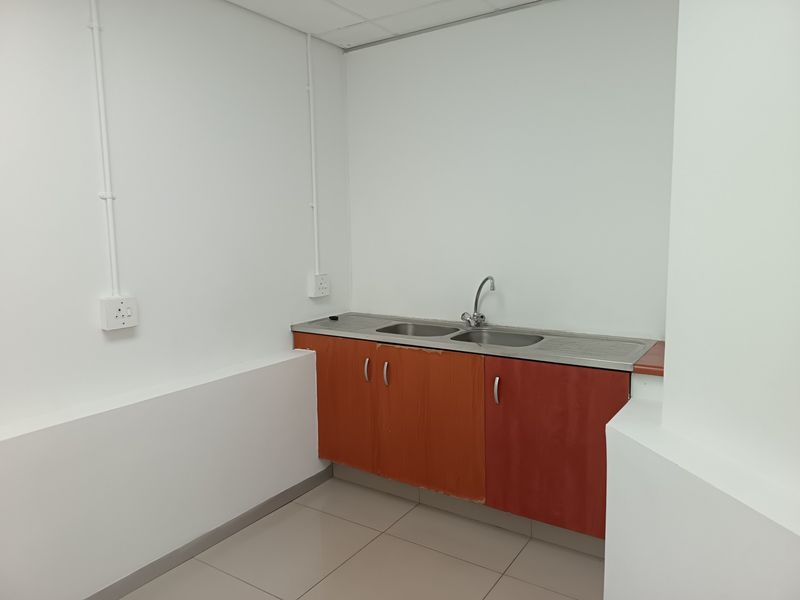 63m2 First Floor Office To Let | Sunny Park | Sunningdale - Photo 9