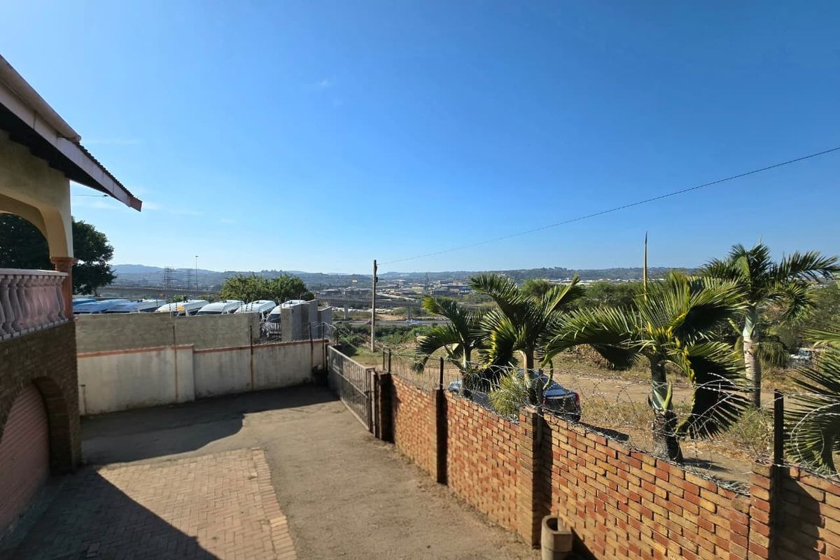 House For Sale in Clare Hills, Durban, KwaZulu Natal - Photo 3