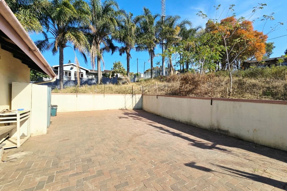 House For Sale in Clare Hills, Durban, KwaZulu Natal - Photo 2