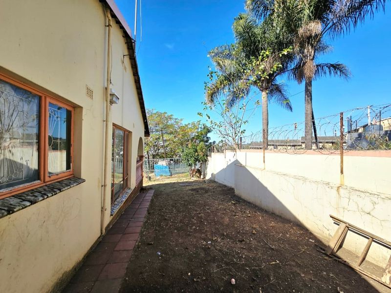 House For Sale in Clare Hills, Durban, KwaZulu Natal - Photo 5