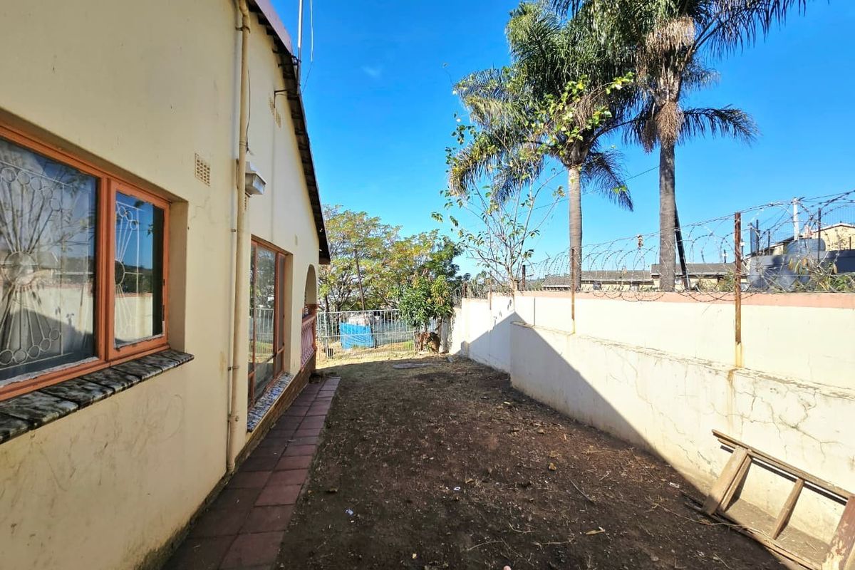 House For Sale in Clare Hills, Durban, KwaZulu Natal - Photo 5