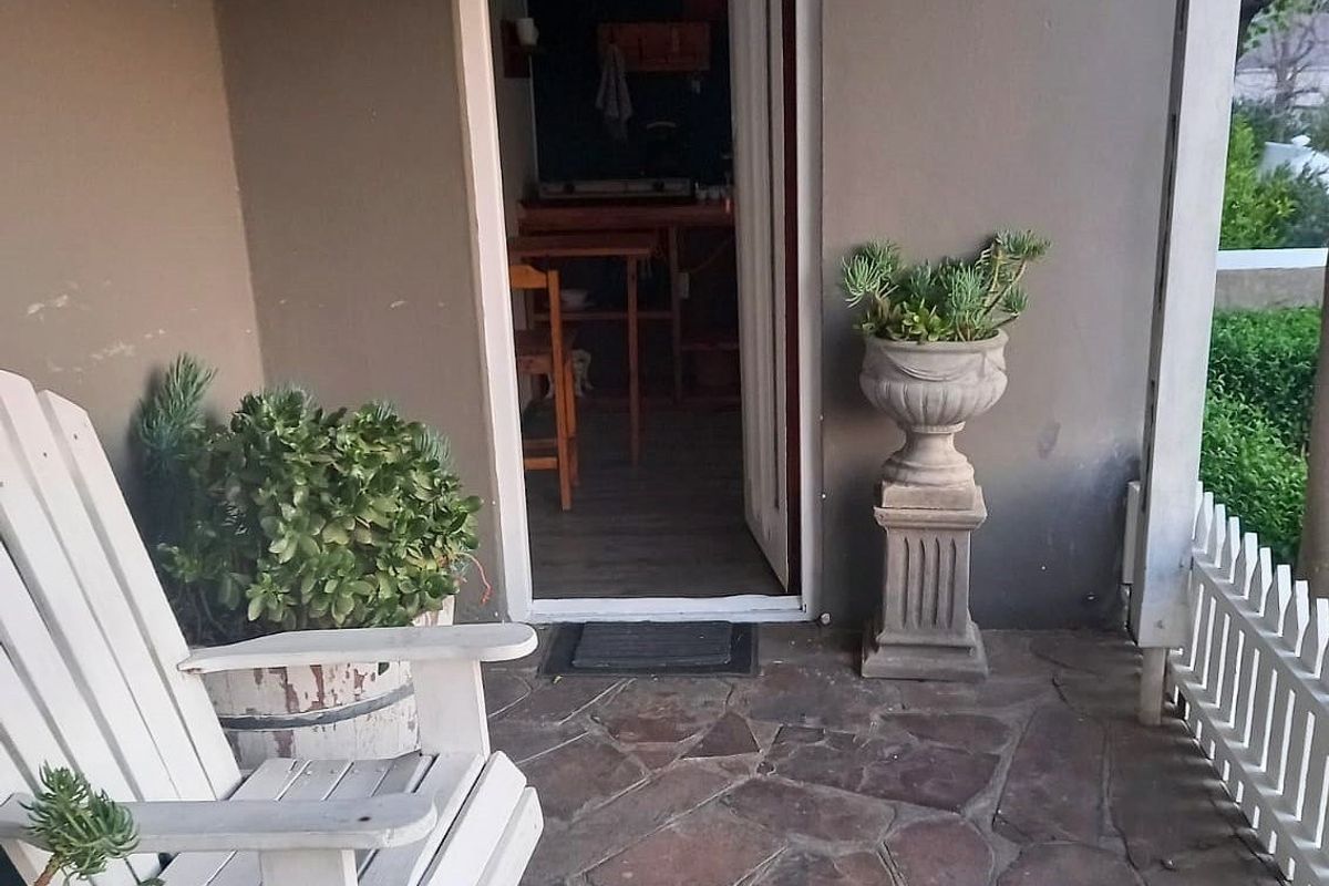 Rare Rental Opportunity in the Heart of Franschhoek - Photo 2