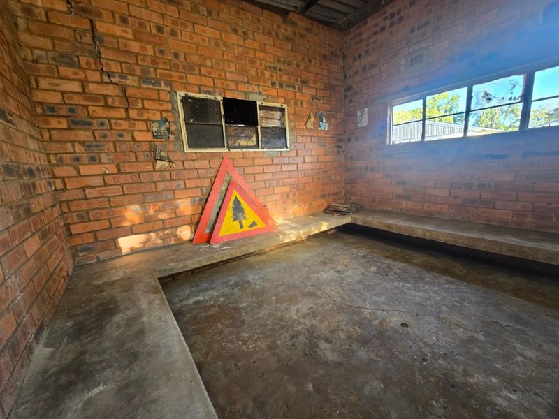 Industrial property to rent - Photo 5