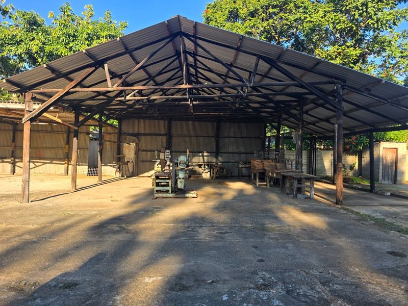 Industrial property to rent - Photo 4