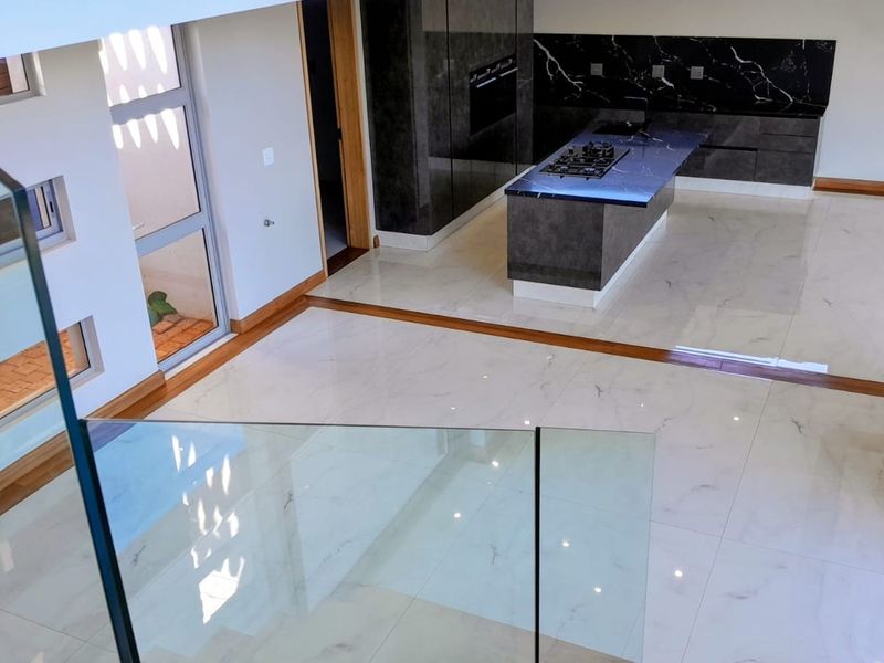 EXCLUSIVE HOME IN ZIMBALI LAKES - Photo 6