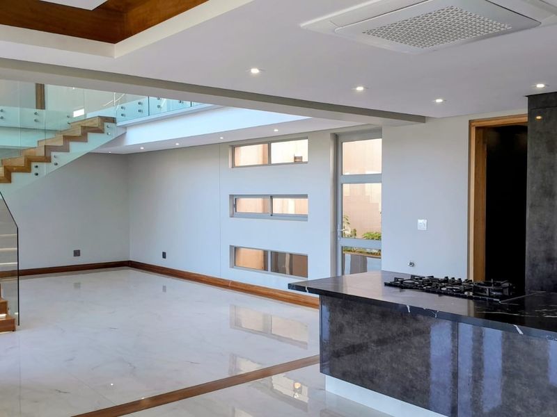 EXCLUSIVE HOME IN ZIMBALI LAKES - Photo 8
