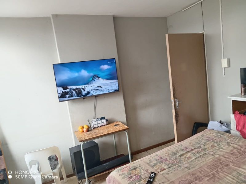Apartment For Sale in Sunnyside, Pretoria - Photo 8