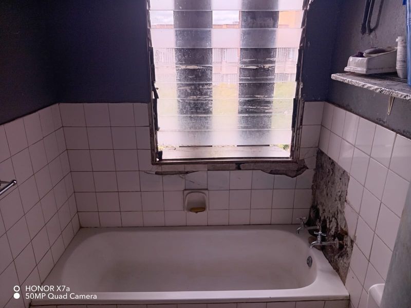 Apartment For Sale in Sunnyside, Pretoria - Photo 10