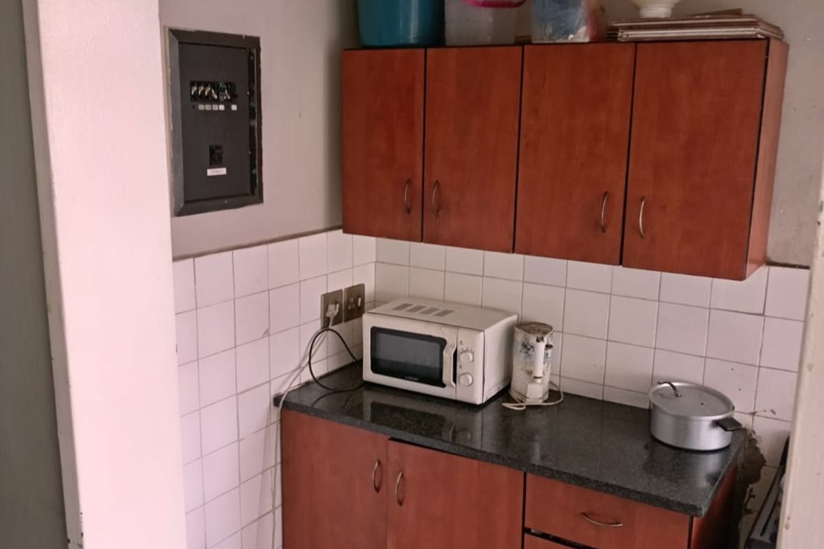 Apartment For Sale in Sunnyside, Pretoria - Photo 5