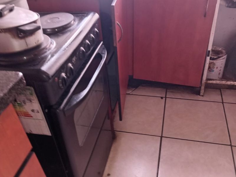 Apartment For Sale in Sunnyside, Pretoria - Photo 4