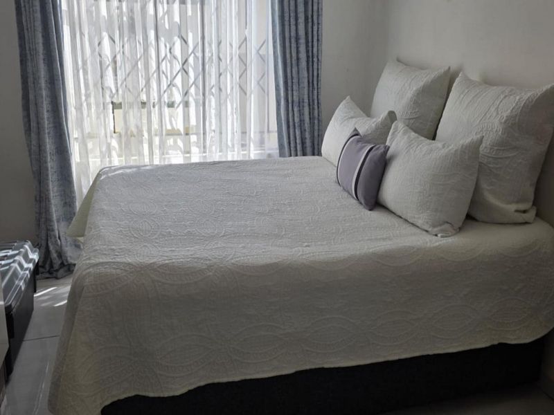 Neat 3-Bedroom Family Home in Crystal Park, Benoni - Photo 5