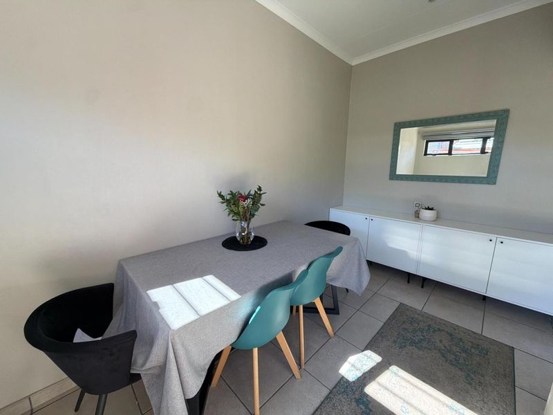 Beautiful Townhouse For Sale in Randburg! - Photo 6