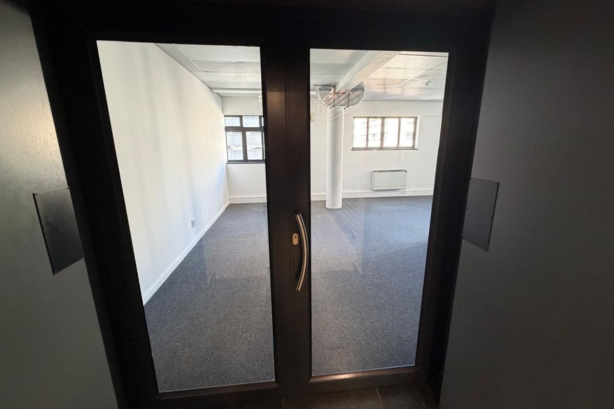 Office To Rent in Cape Town City Centre, Cape Town - Photo 3