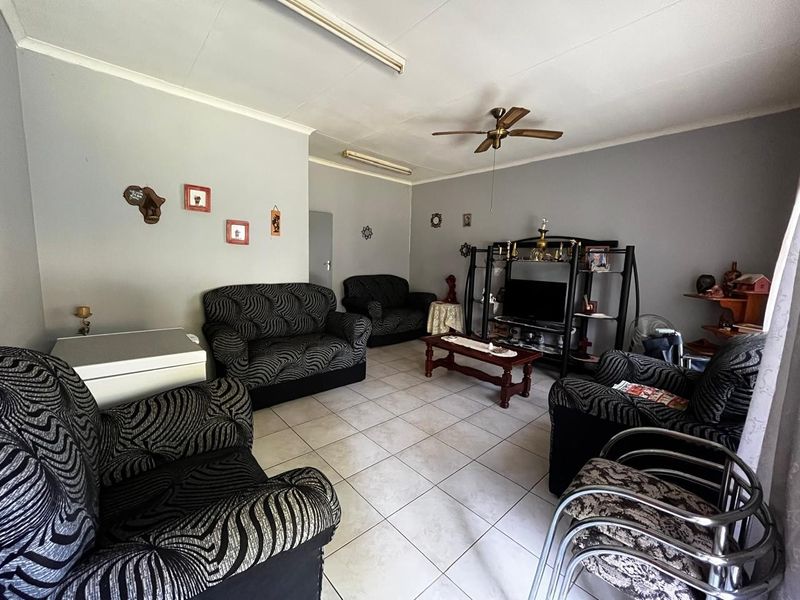 2 Bedroom Townhouse with Garage in Lezena Hof - Photo 2