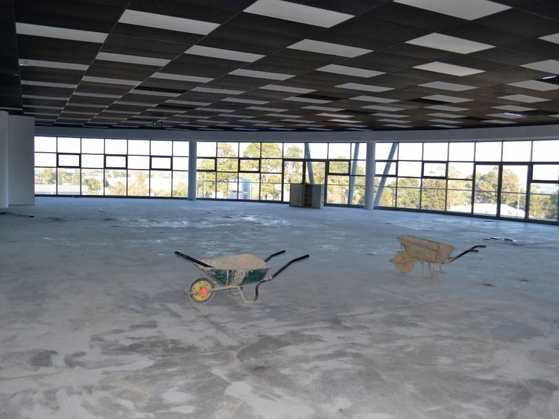 RETAIL OPPORTUNITY, 915sqm, WITH OUTSTANDING EXPOSURE TO BUSY BEYERS NAUDE DRIVE. - Photo 10