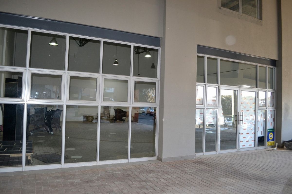 RETAIL OPPORTUNITY, 915sqm, WITH OUTSTANDING EXPOSURE TO BUSY BEYERS NAUDE DRIVE. - Photo 4