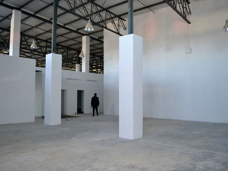 RETAIL OPPORTUNITY, 915sqm, WITH OUTSTANDING EXPOSURE TO BUSY BEYERS NAUDE DRIVE. - Photo 5