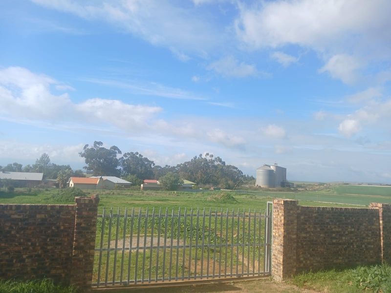 SOLE AND EXCLUSIVE MANDATE - Last Commercial Erf Property For Sale in Piketberg - Photo 2