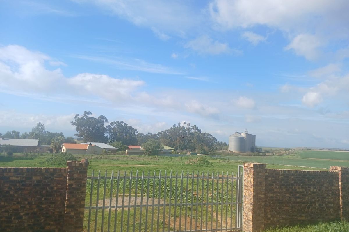 SOLE AND EXCLUSIVE MANDATE - Last Commercial Erf Property For Sale in Piketberg - Photo 2