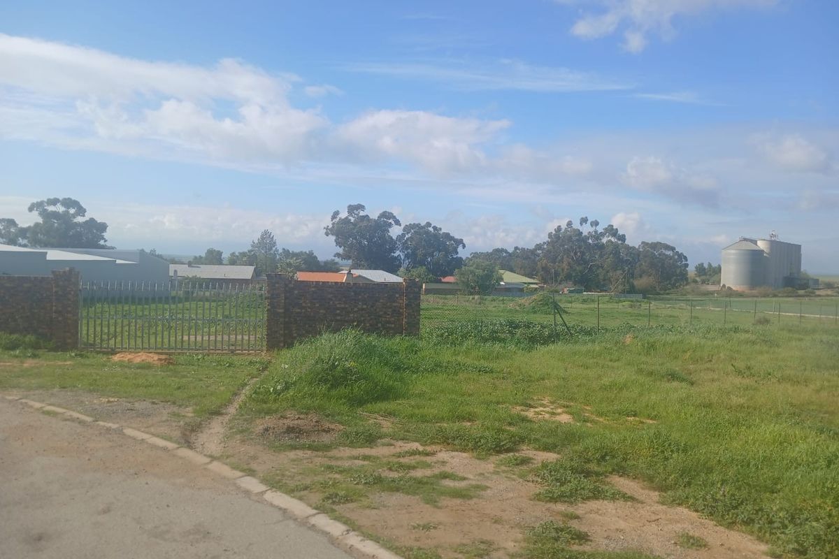 SOLE AND EXCLUSIVE MANDATE - Last Commercial Erf Property For Sale in Piketberg - Photo 3