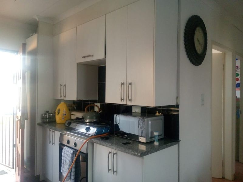 House To Rent in Nellmapius, Pretoria - Photo 4