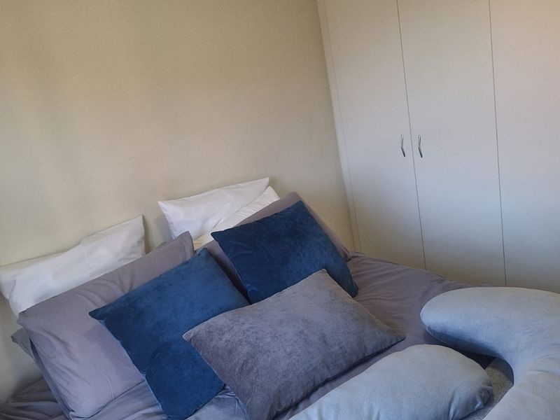 Modern, Secure Lock-Up-and-Go in Malibu Manor- To Rent at R8500 per Month - Photo 7