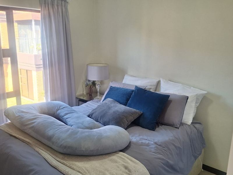Modern, Secure Lock-Up-and-Go in Malibu Manor- To Rent at R8500 per Month - Photo 8