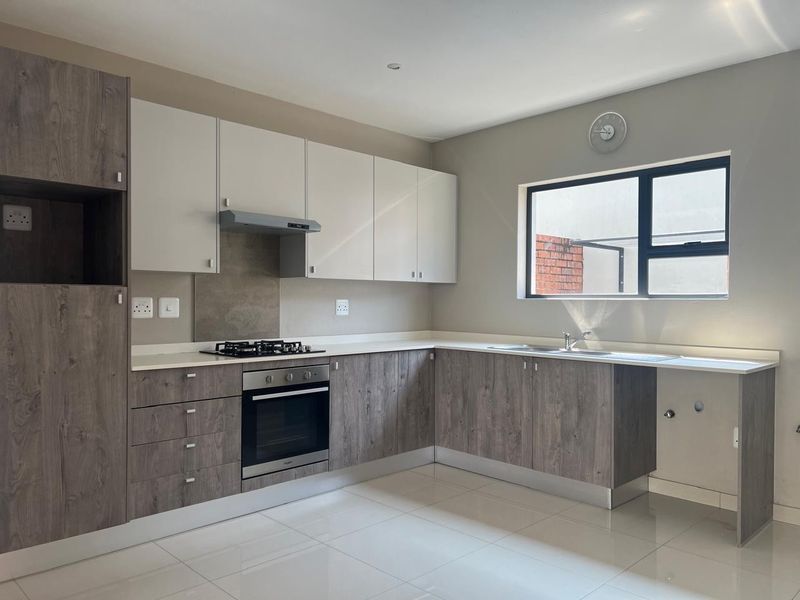 Townhouse To Rent in Stonehenge Nelspruit - Photo 10