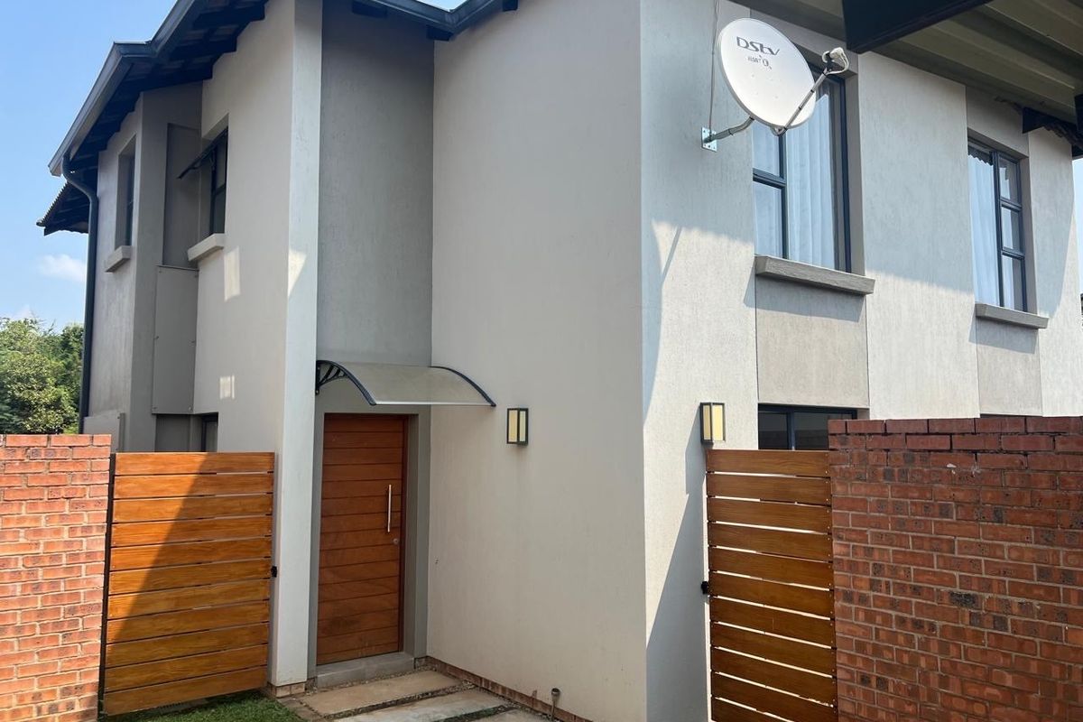 Townhouse To Rent in Stonehenge Nelspruit - Photo 2